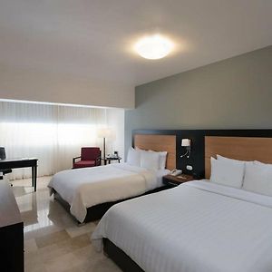 Premium Two Queen Beds Non-Smoking